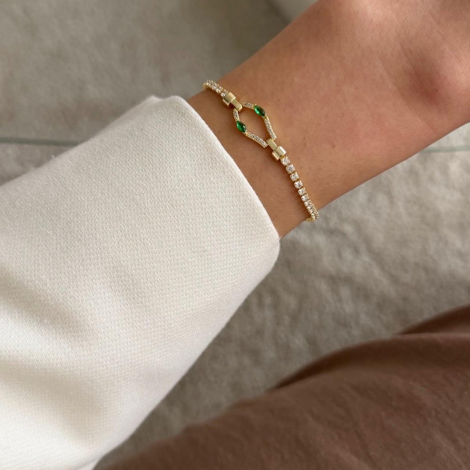 Vergoldetes Emerald Glow Armband ✨