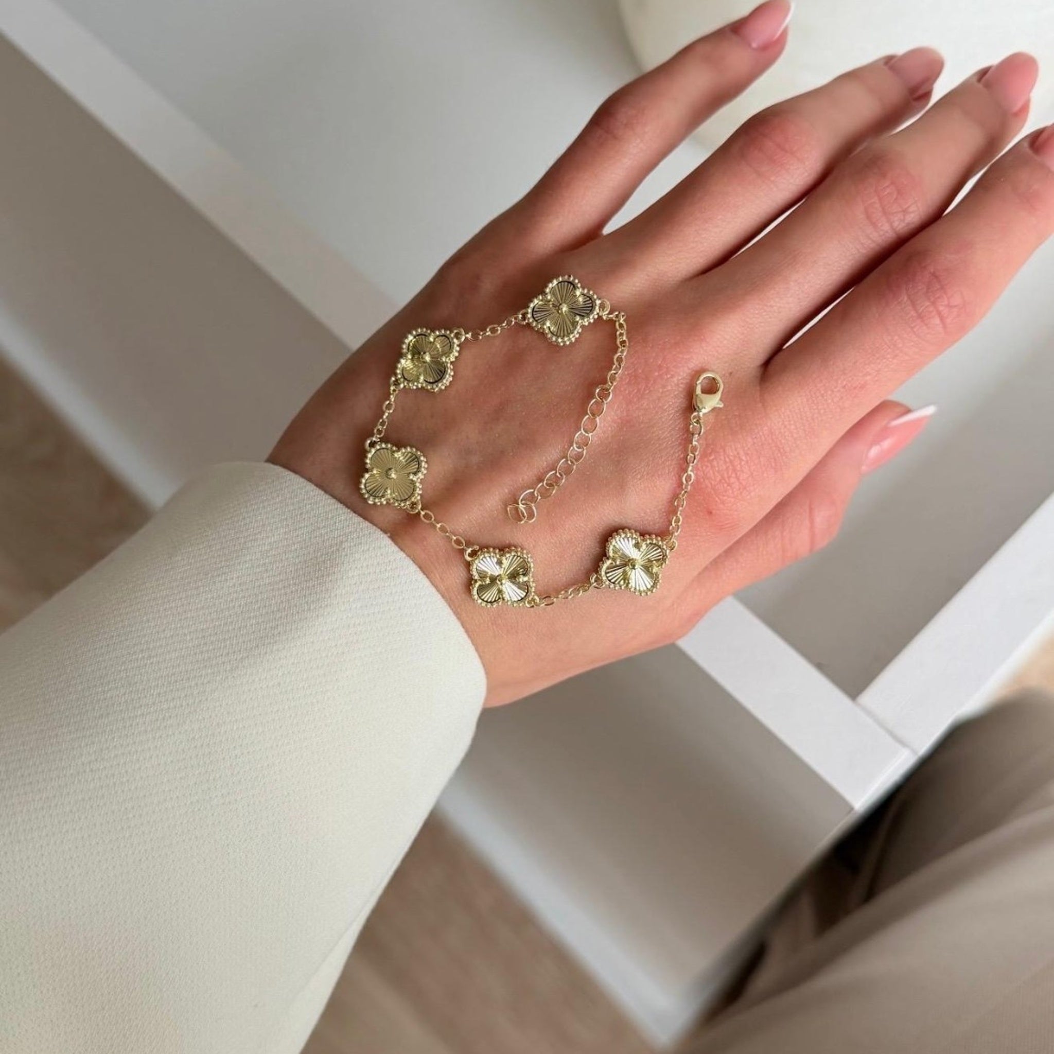 Vergoldetes Kleeblatt Armband ✨